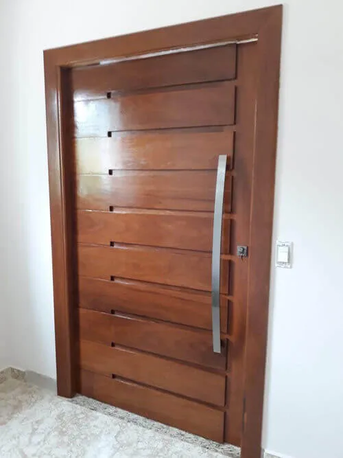 Porta com Verniz Porta com Verniz
